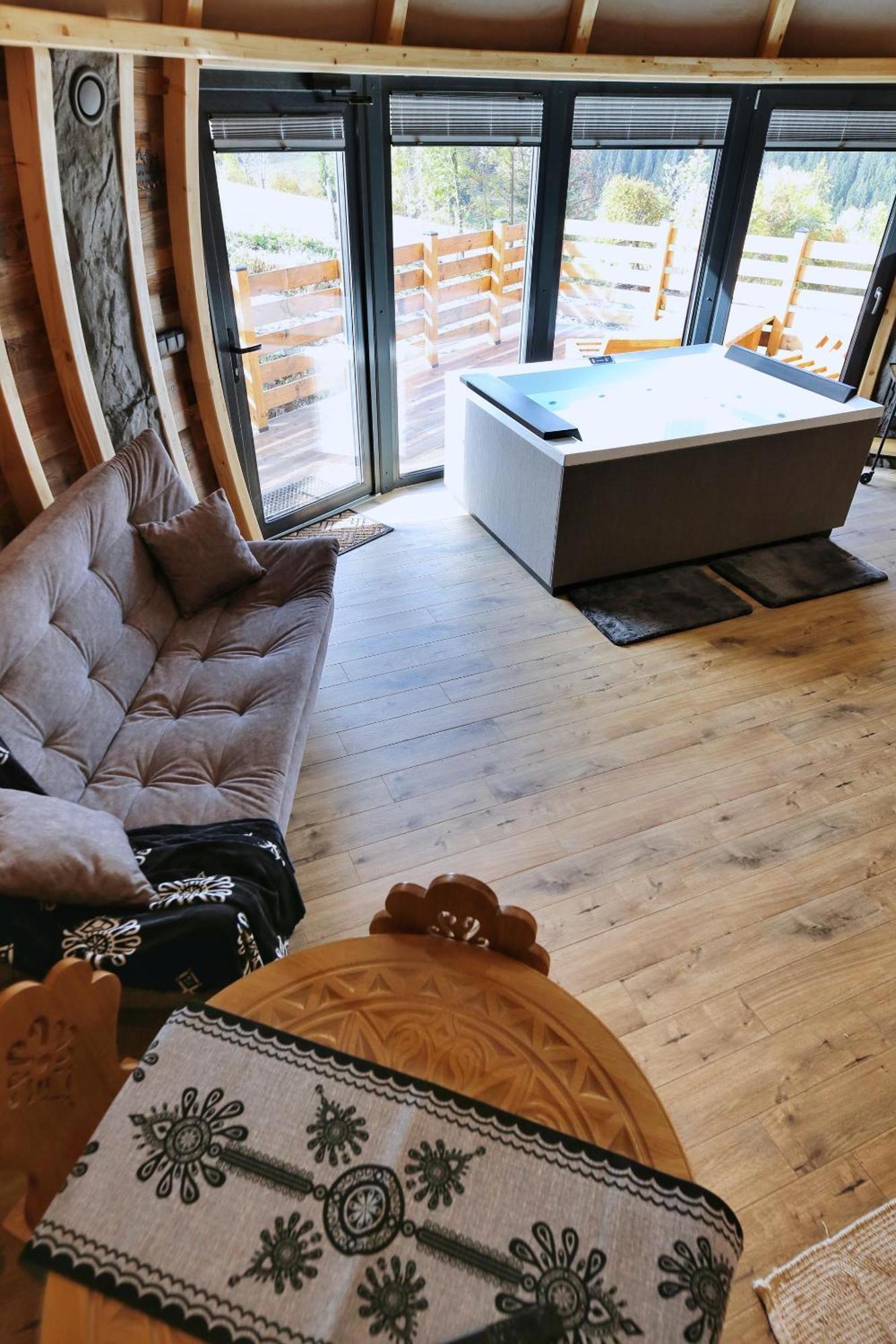 Tatry Mountain Glamp Z Jacuzzi Luxury tent Zakopane