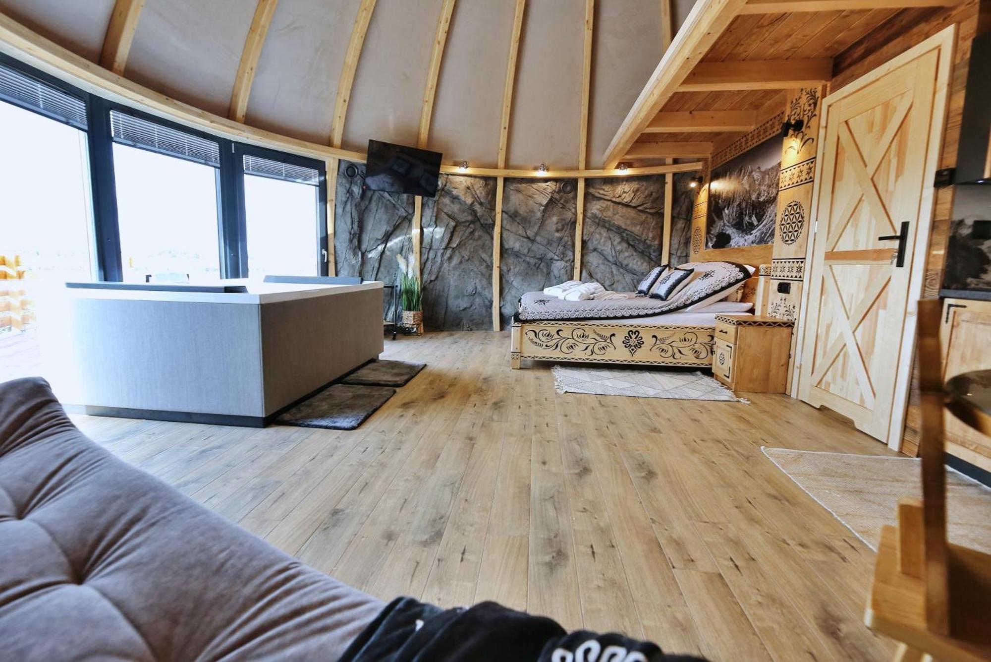 Luxury tent Tatry Mountain Glamp Z Jacuzzi Zakopane